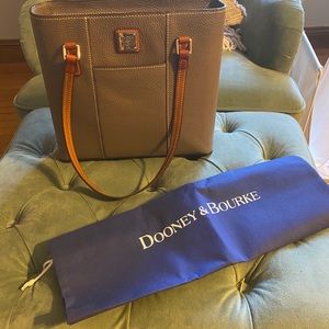 DOONEY & BOURKE HANDBAG SM LEXINGTON NWT ELEPHANT.